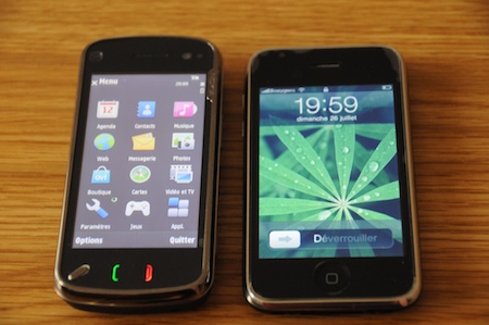 Nokia N97 comparé à un iPhone
