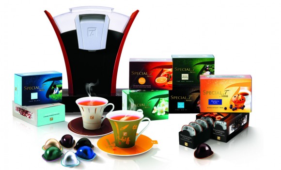 ② A vendre machine à thé Spécial T. By Nestlé. — Cafetières