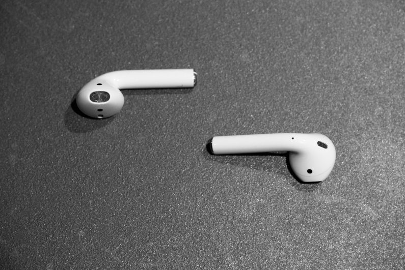 Apple-airpods-test-review-diisign