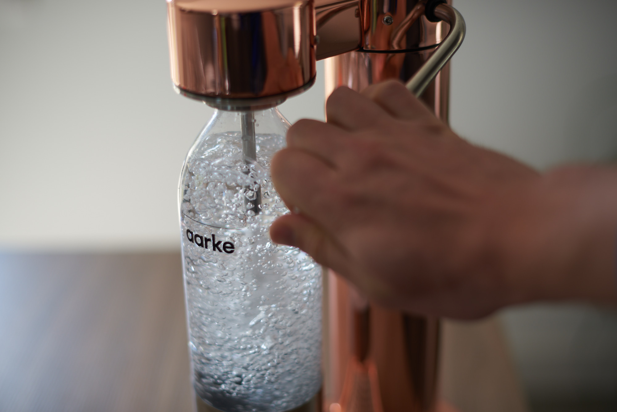 test] Aarke Carbonator III : vous pouvez oublier l'eau gazeuse en  bouteilles – diisign