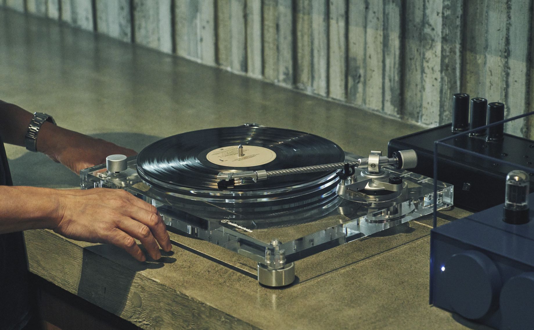 AT-LP2022 : une superbe platine pour les 60 ans d'Audio Technica – diisign